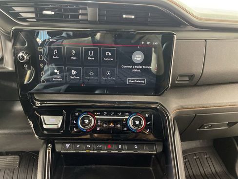 Used 2024 GMC Sierra 2500 AT4 w/ AT4 Premium Plus Package image 15