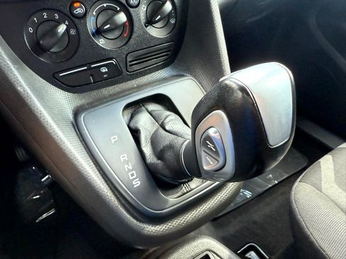 Used 2016 Ford Transit Connect XLT image 34