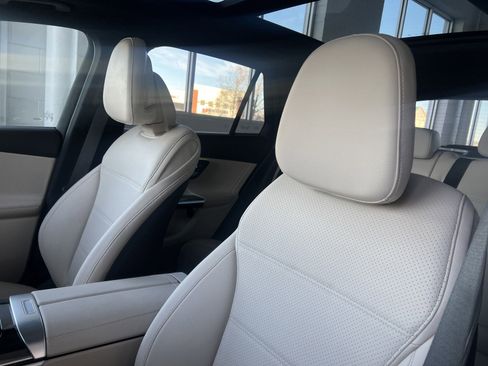 Certified 2025 Mercedes-Benz GLC 300 image 19