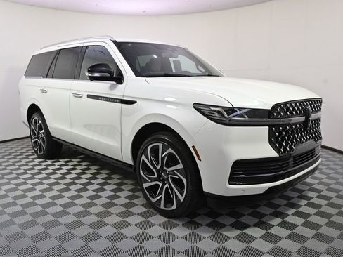 New 2026 Lincoln Navigator Black Label AWD/4WD image 8