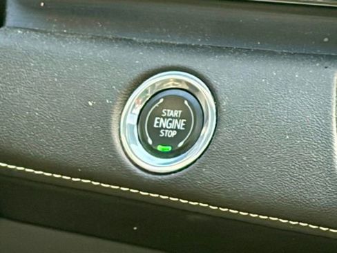 Used 2023 Cadillac Escalade ESV Premium Luxury image 21