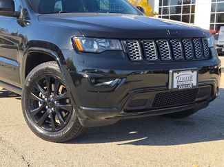 Used 2021 Jeep Grand Cherokee Laredo X video 2