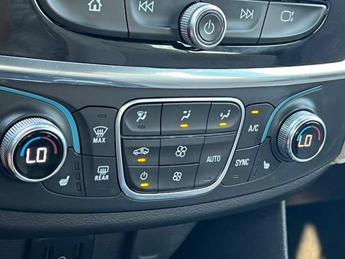 Used 2023 Chevrolet Traverse LT w/ LPO, Cargo Package AWD/4WD image 26