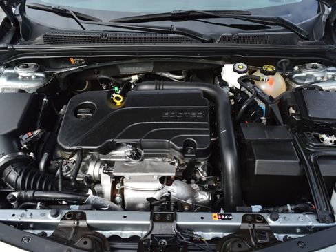 Used 2024 Chevrolet Malibu LT image 32