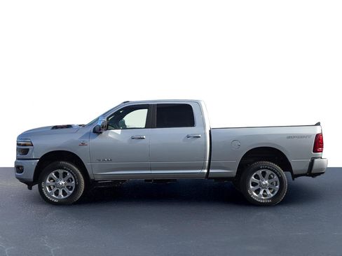 New 2026 RAM 2500 Laramie AWD/4WD image 12