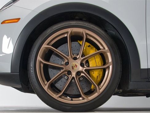 Used 2023 Porsche Cayenne Turbo GT image 9