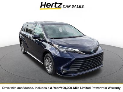 Used 2025 Toyota Sienna XLE