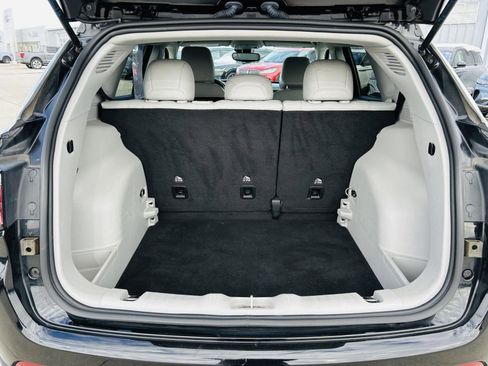 Used 2022 Jeep Compass Limited image 25