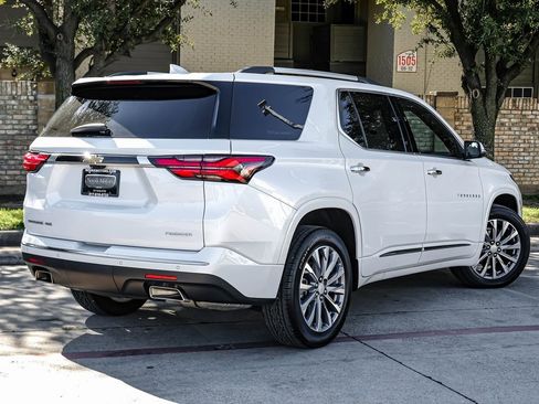 Used 2023 Chevrolet Traverse Premier image 15