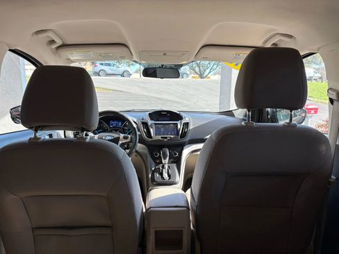 Used 2015 Ford Escape SE image 24