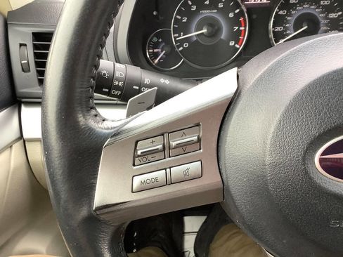 Used 2010 Subaru Outback 2.5i Premium image 39