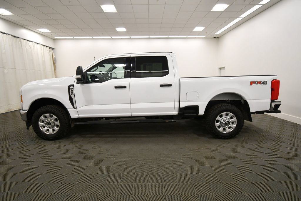 Used 2024 Ford F350 XLT w/ FX4 Off-Road Package AWD/4WD image 4