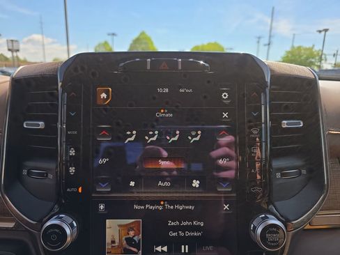 Used 2019 RAM 1500 Limited AWD/4WD image 19