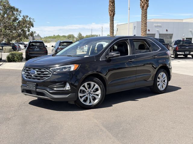 Used 2022 Ford Edge Titanium w/ Equipment Group 301A AWD/4WD image 2