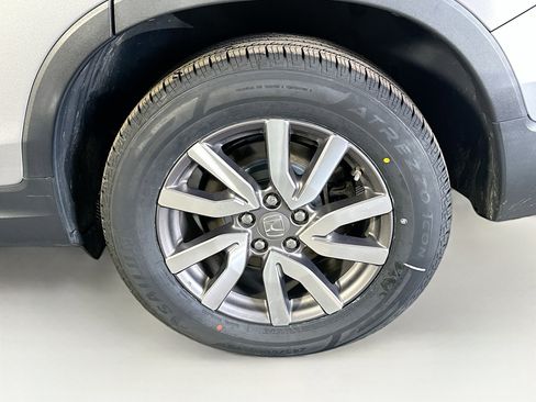 Used 2021 Honda Pilot EX image 11