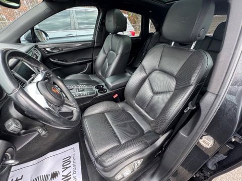 Used 2017 Porsche Macan GTS image 8