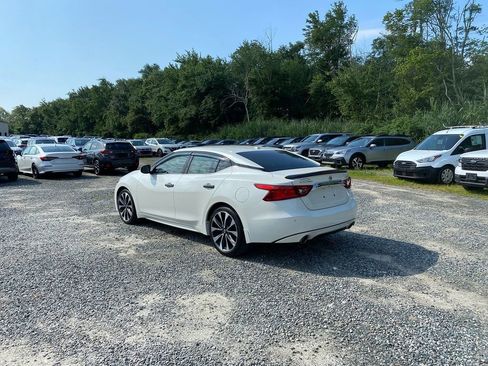 Used 2017 Nissan Maxima SR image 8