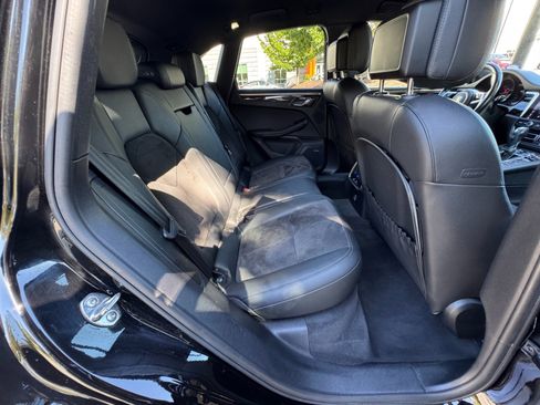 Used 2020 Porsche Macan image 54