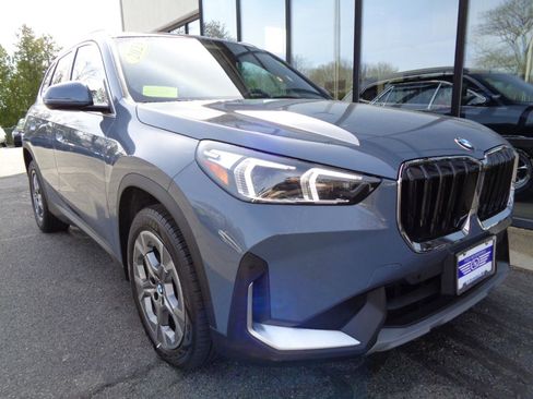 Used 2023 BMW X1 xDrive28i w/ Convenience Package image 3