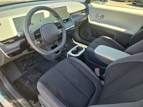 Used 2024 Hyundai Ioniq 5 SE RWD image 9