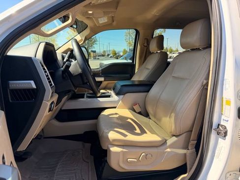 Used 2017 Ford F250 Lariat w/ Lariat Value Package AWD/4WD image 7
