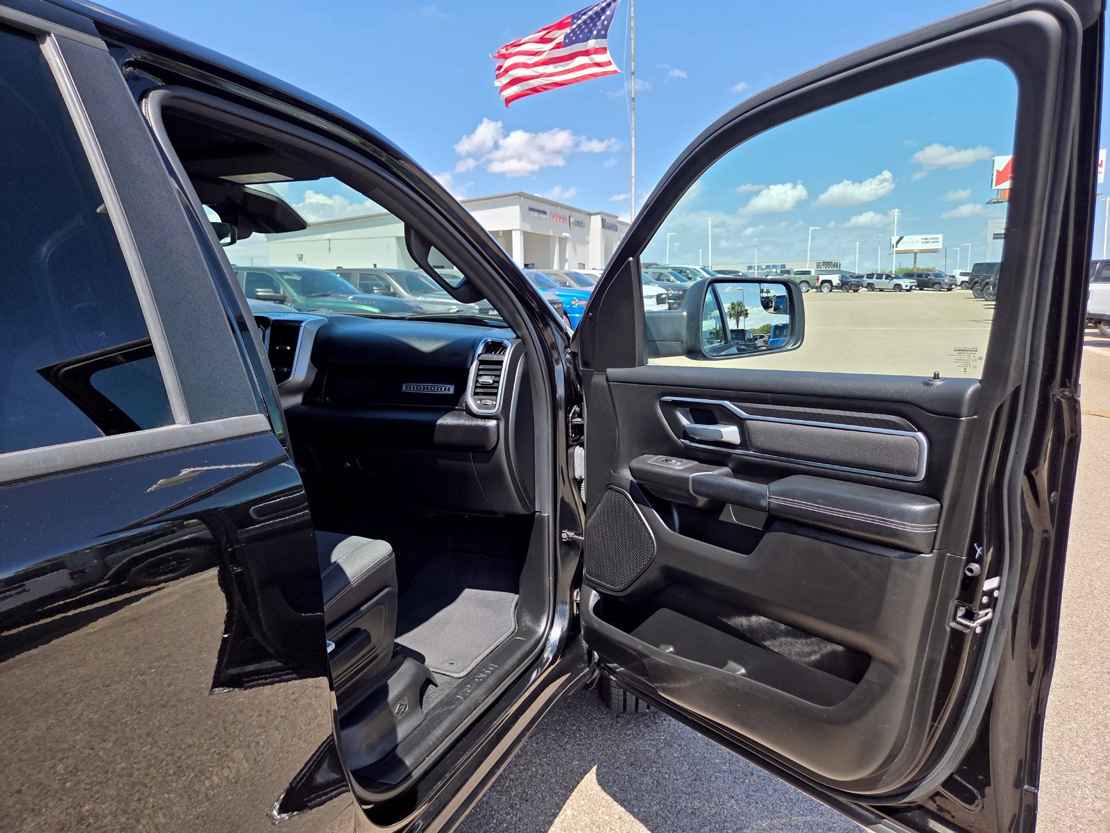Used 2025 RAM 1500 Big Horn AWD/4WD image 21
