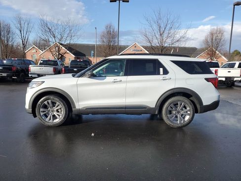 New 2026 Ford Explorer Active image 38