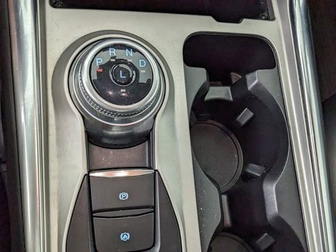 Certified 2022 Ford Explorer XLT w/ Equipment Group 202A image 32