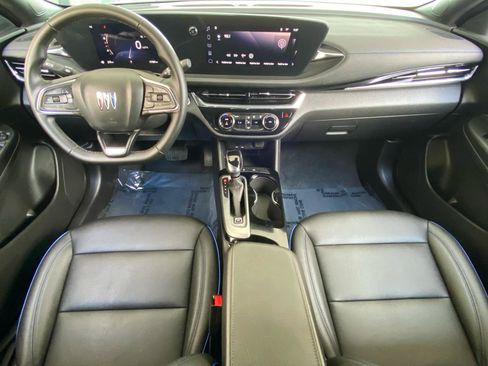 Used 2025 Buick Envista Sport Touring FWD image 6