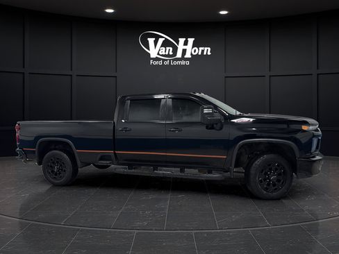 Used 2022 Chevrolet Silverado 2500 LTZ w/ LTZ Plus Package AWD/4WD image 2