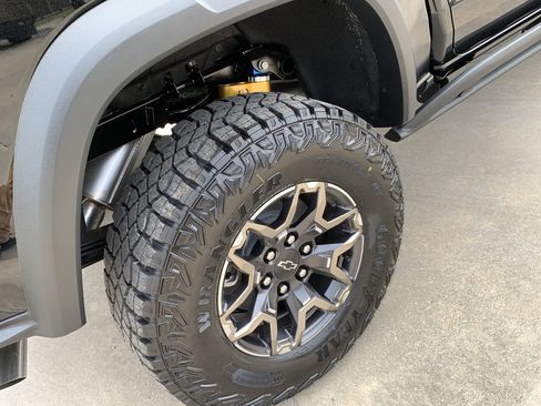 New 2026 Chevrolet Colorado ZR2 w/ Technology Package AWD/4WD image 24