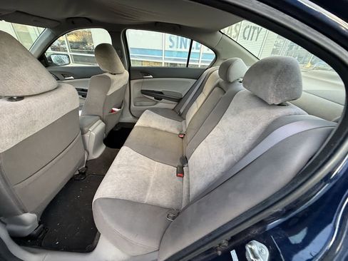 Used 2010 Honda Accord LX-P image 11