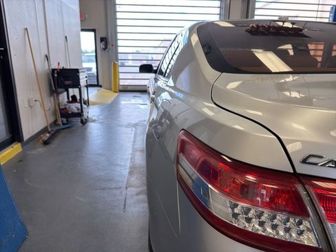 Used 2010 Toyota Camry LE FWD image 9