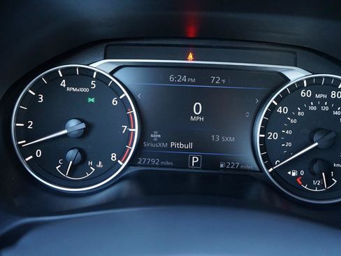 Used 2024 Nissan Altima 2.5 SV FWD image 16