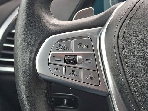 Used 2022 BMW X7 xDrive40i w/ Premium Package image 22