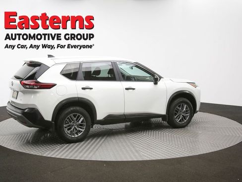 Used 2022 Nissan Rogue S image 42
