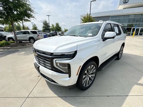 Used 2025 Chevrolet Tahoe High Country w/ Sun And Tow Package AWD/4WD image 5