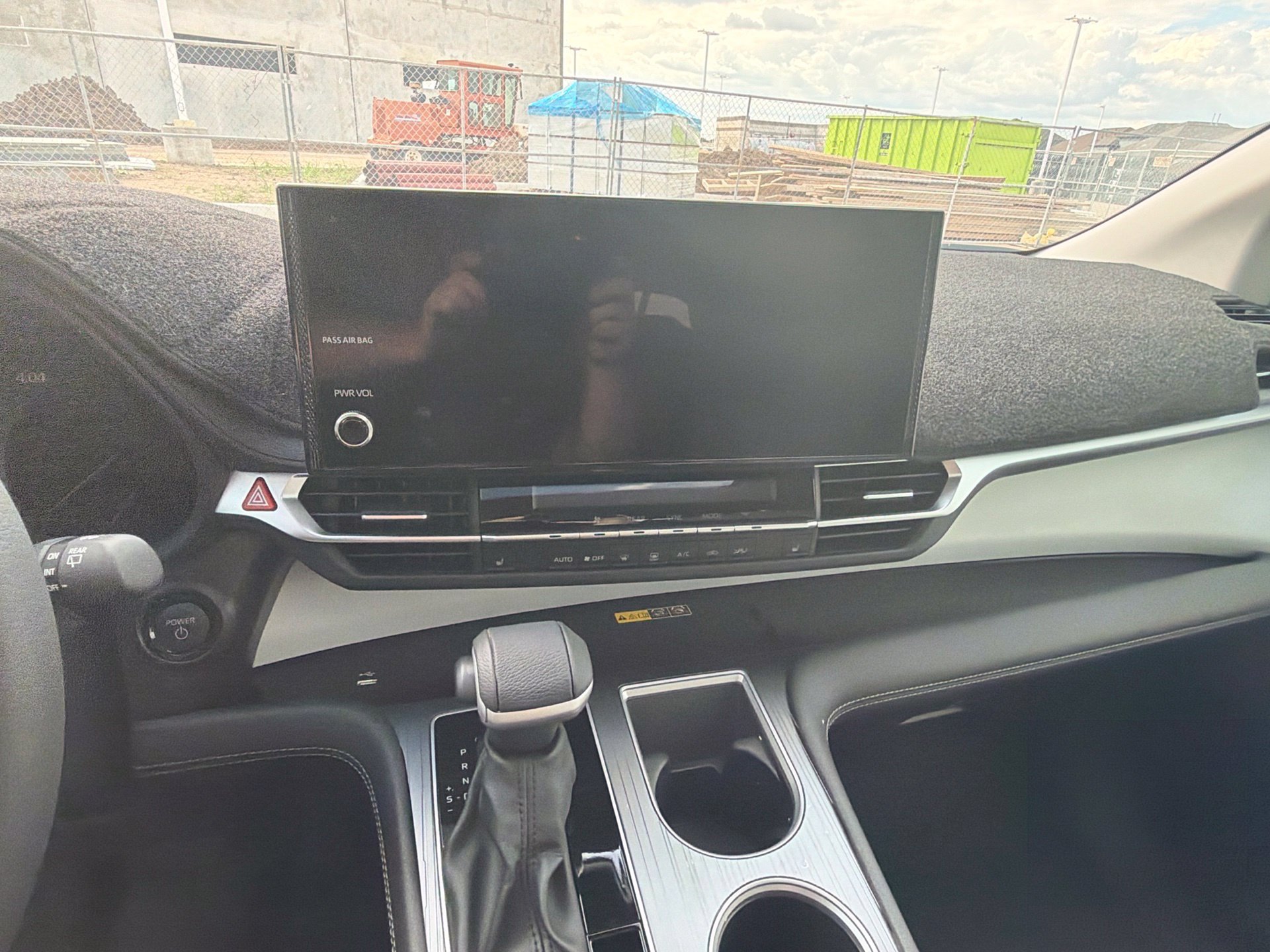 Certified 2026 Toyota Sienna XLE FWD image 22