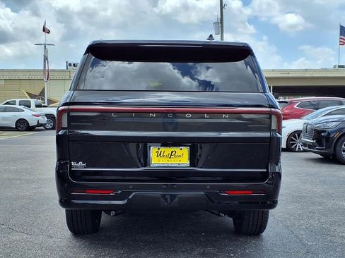 New 2026 Lincoln Navigator L Premier AWD/4WD image 5