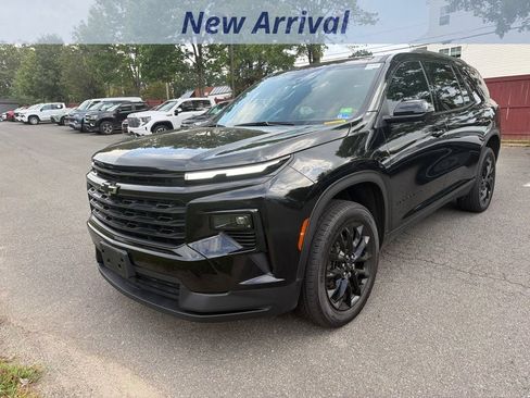 Used 2024 Chevrolet Traverse LT w/ Midnight/Sport Edition AWD/4WD image 1