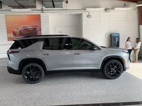 New 2026 Chevrolet Traverse RS w/ LPO, Floor Liner Package FWD image 12