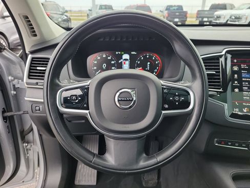 Used 2020 Volvo XC90 T6 Momentum image 22