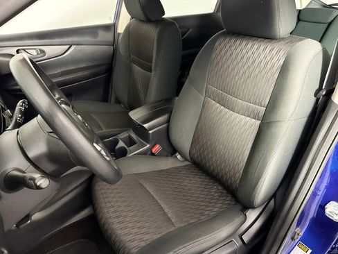 Used 2019 Nissan Rogue S image 17