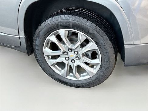 Used 2019 Chevrolet Traverse Premier image 35