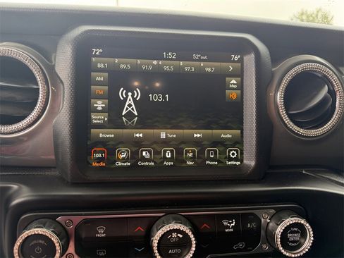 Certified 2022 Jeep Wrangler Unlimited Sahara image 18