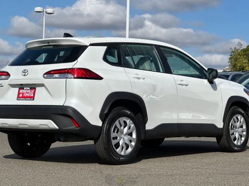 Certified 2024 Toyota Corolla Cross L image 2