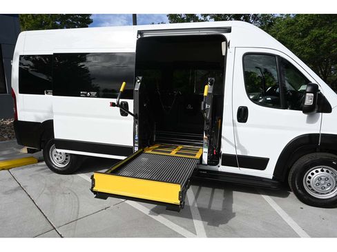 Used 2024 RAM ProMaster 2500 w/ Convenience Group FWD image 18