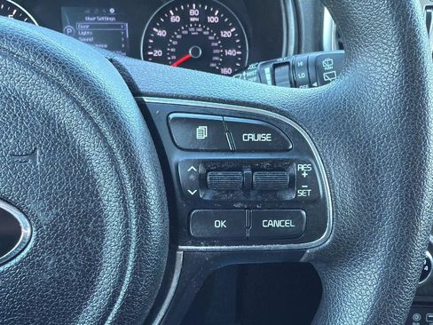 Used 2018 Kia Sportage LX FWD image 11