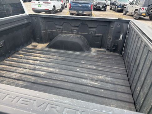 Used 2020 Chevrolet Silverado 1500 RST image 13