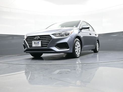 Used 2019 Hyundai Accent SE FWD image 25